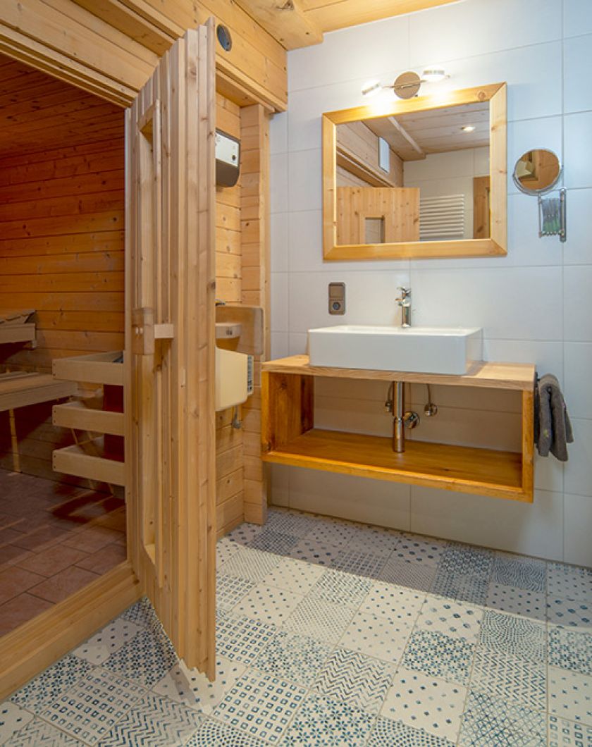 Badezimmer mit Sauna